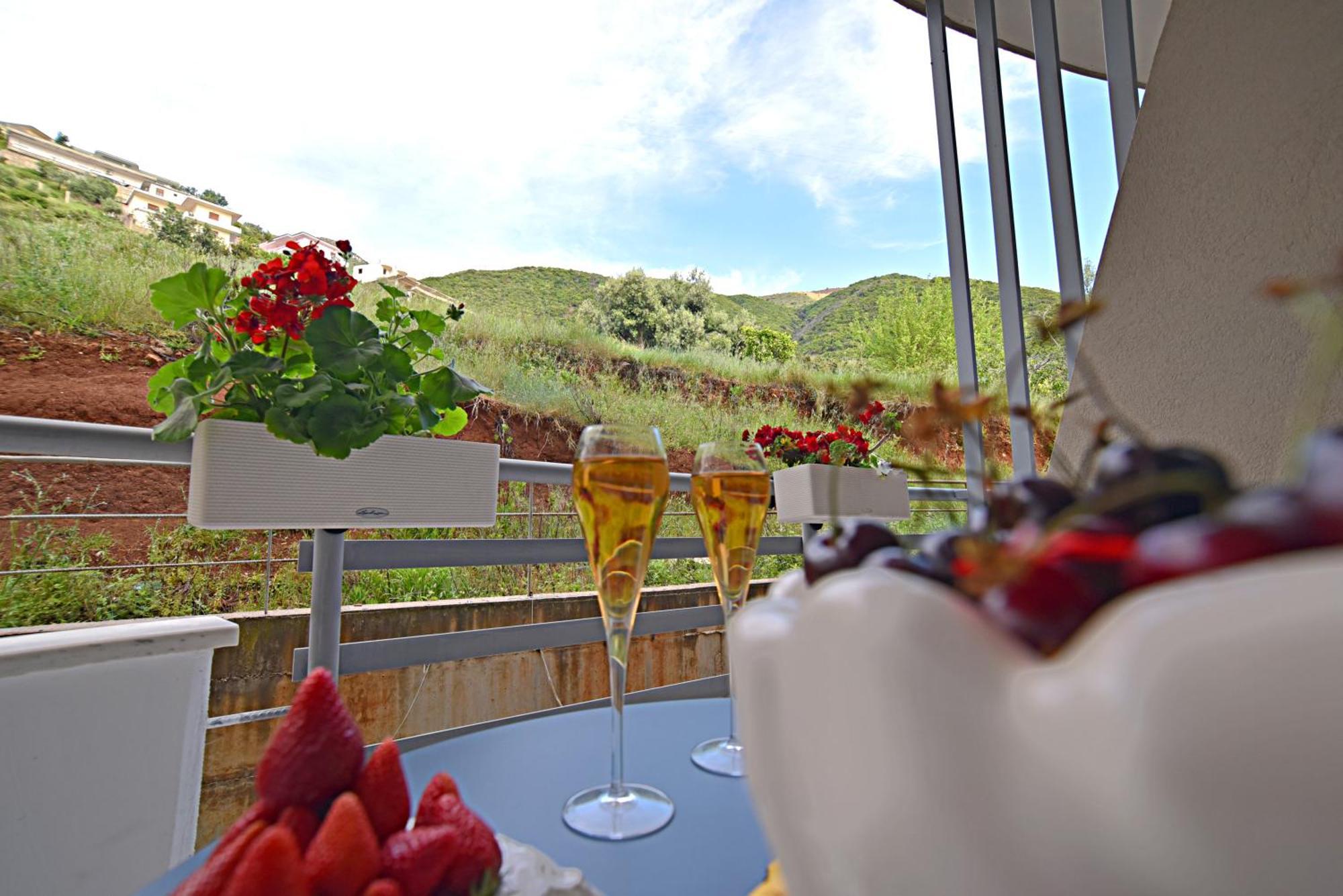 Sunrise Suites Vlorë Eksteriør bilde